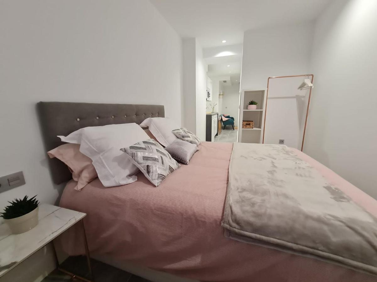 Aparthotel LoftinMálaga Extérieur photo