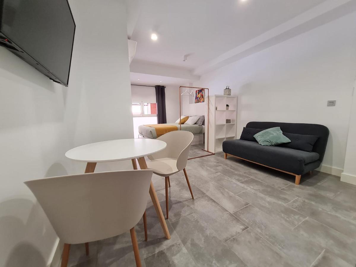 Aparthotel LoftinMálaga Extérieur photo