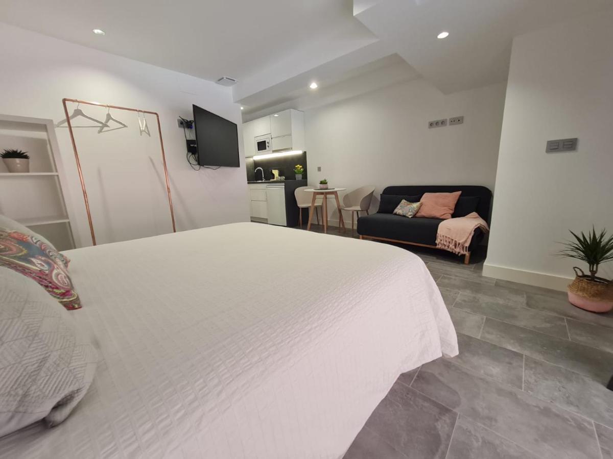Aparthotel LoftinMálaga Extérieur photo
